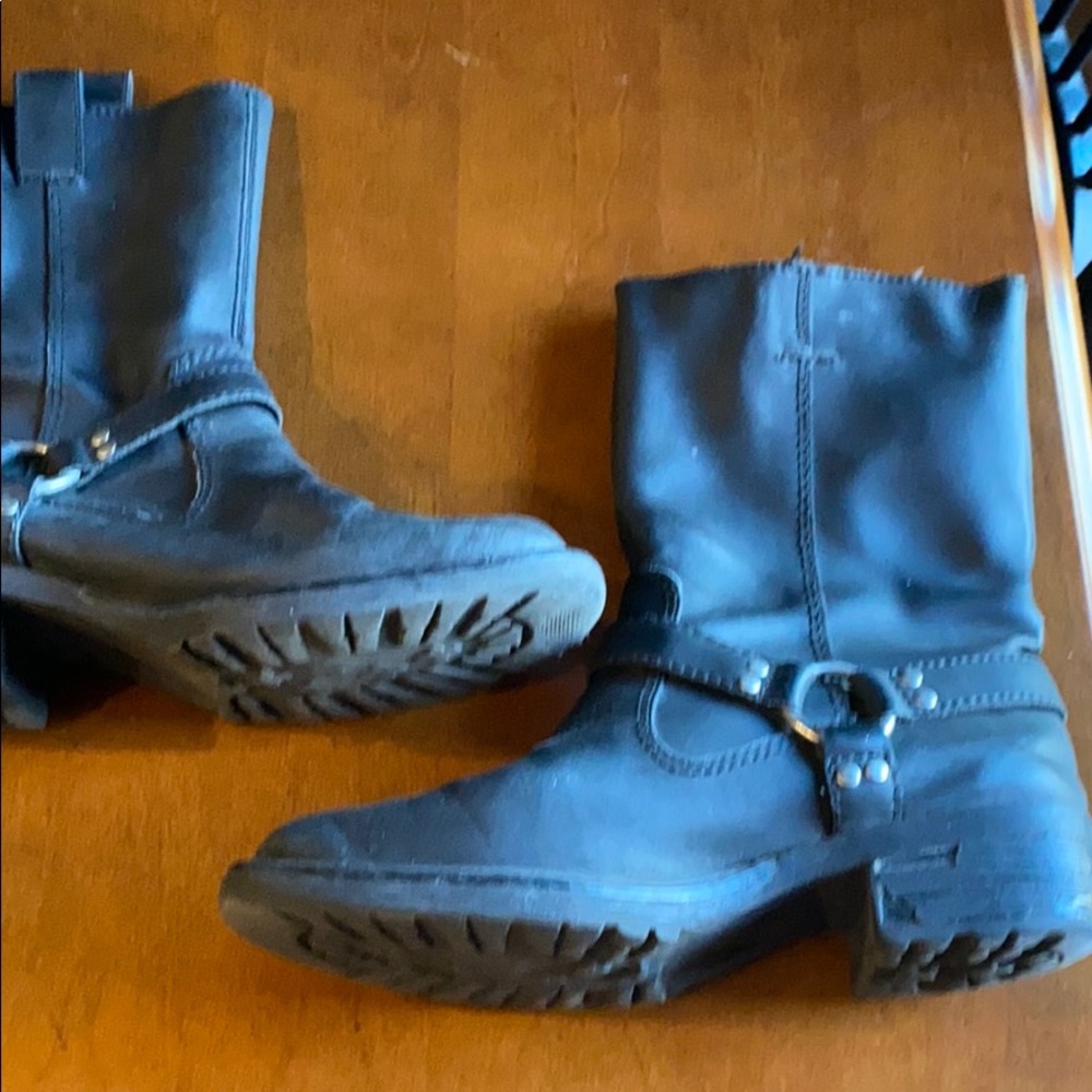 Riding boots